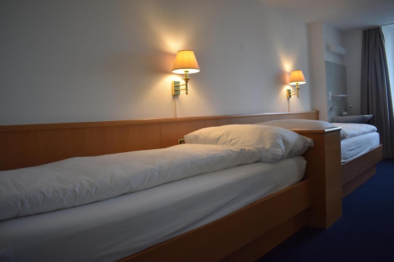 Hotel Schwert Näfels Exteriör bild