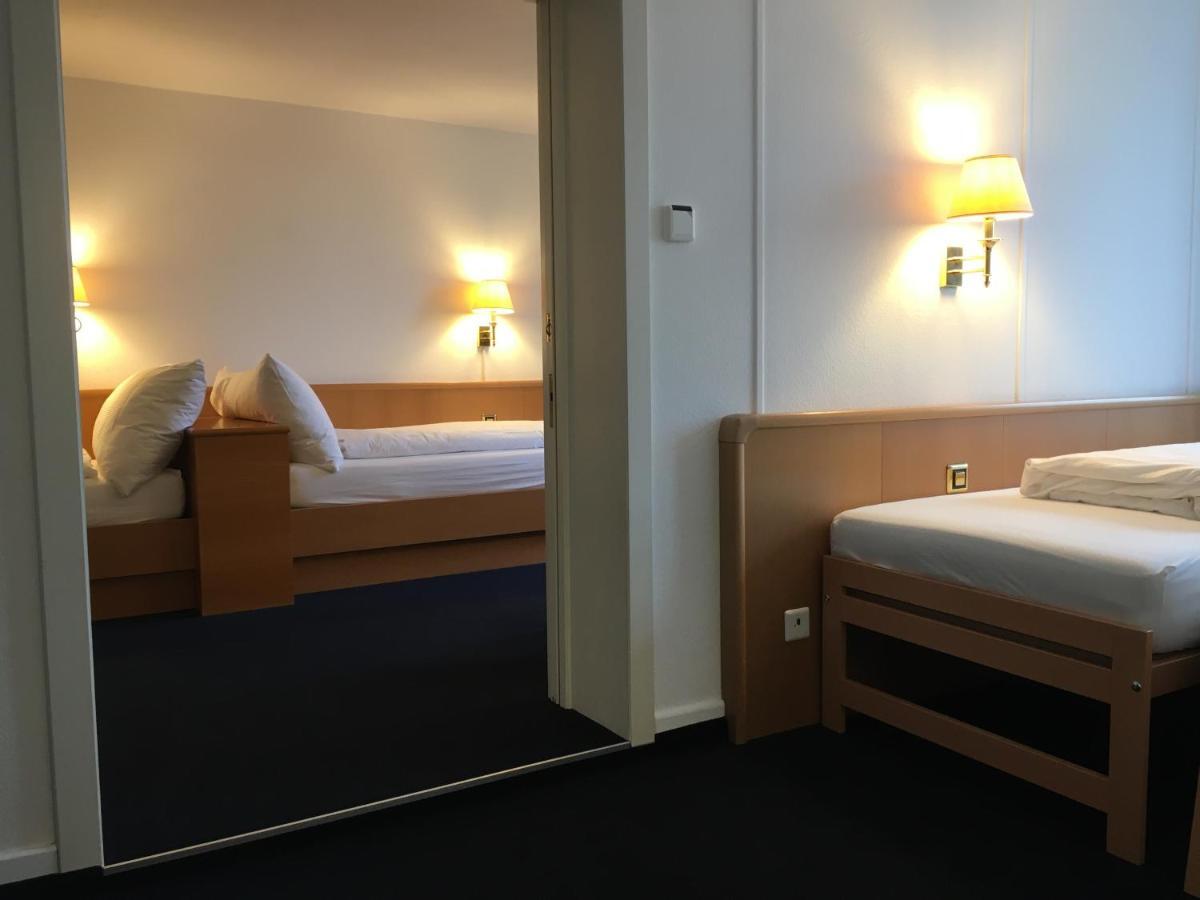 Hotel Schwert Näfels Exteriör bild